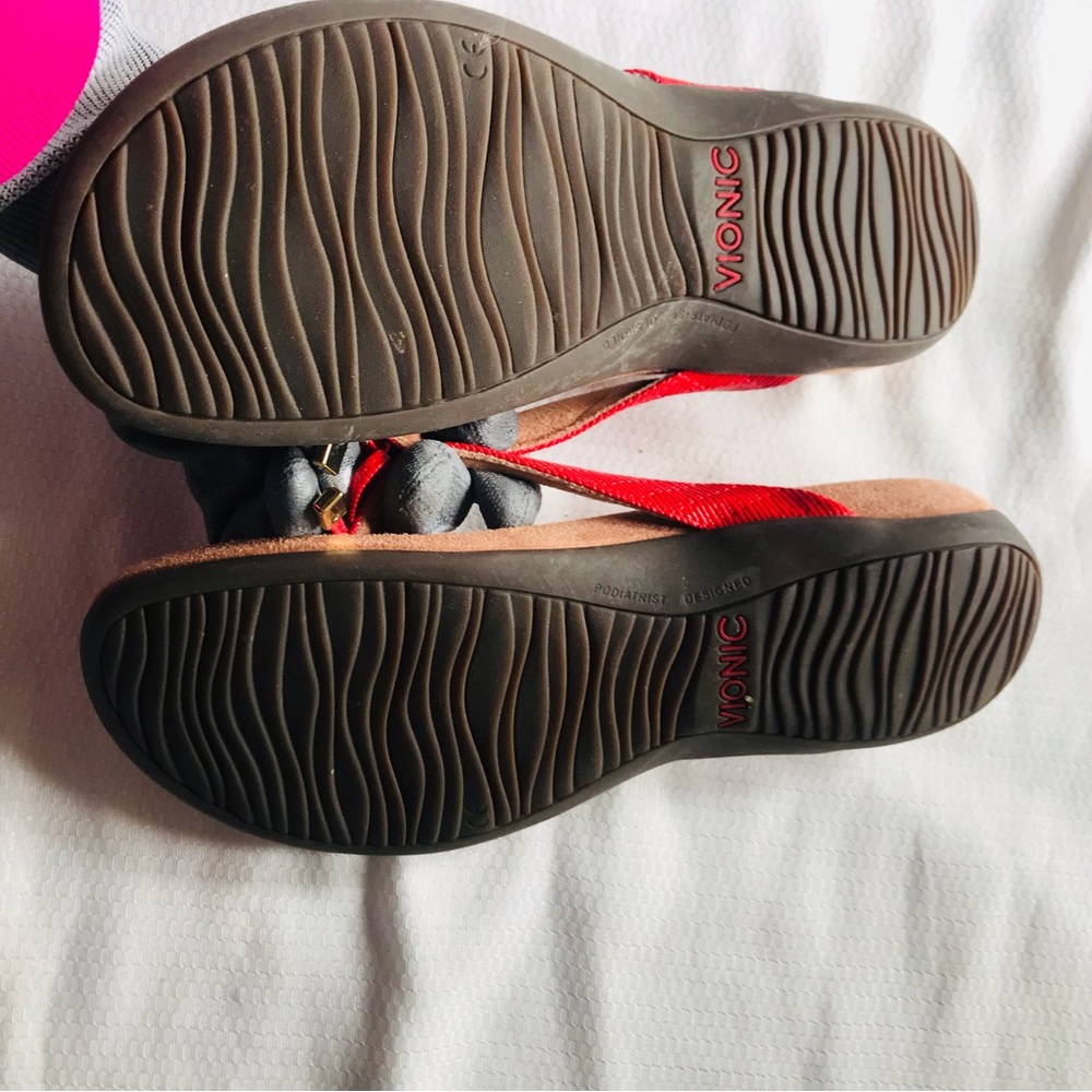 Vionic Red and Tan Sandals - Picture 4 of 7